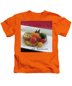 Baby heirloom with crostini - Kids T-Shirt