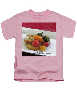 Baby heirloom with crostini - Kids T-Shirt