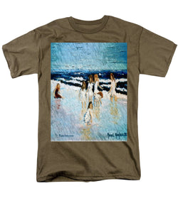 Family at the beach - Men's T-Shirt  (Regular Fit)