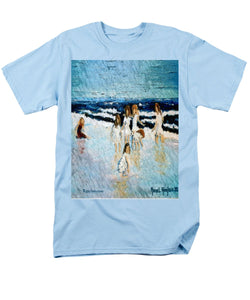 Family at the beach - Men's T-Shirt  (Regular Fit)