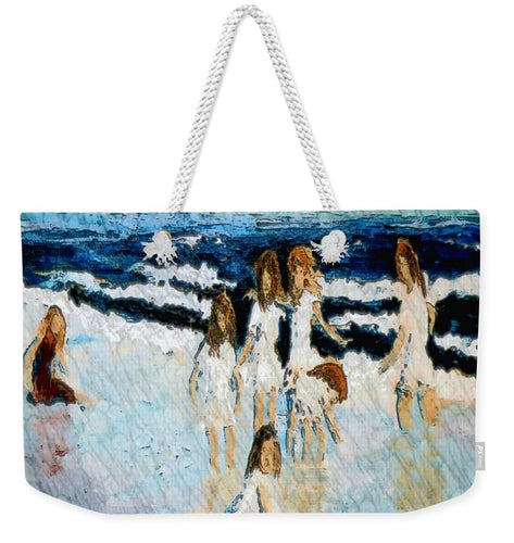 Family at the beach - Weekender Tote Bag