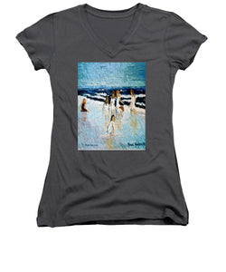 Family at the beach - Women's V-Neck