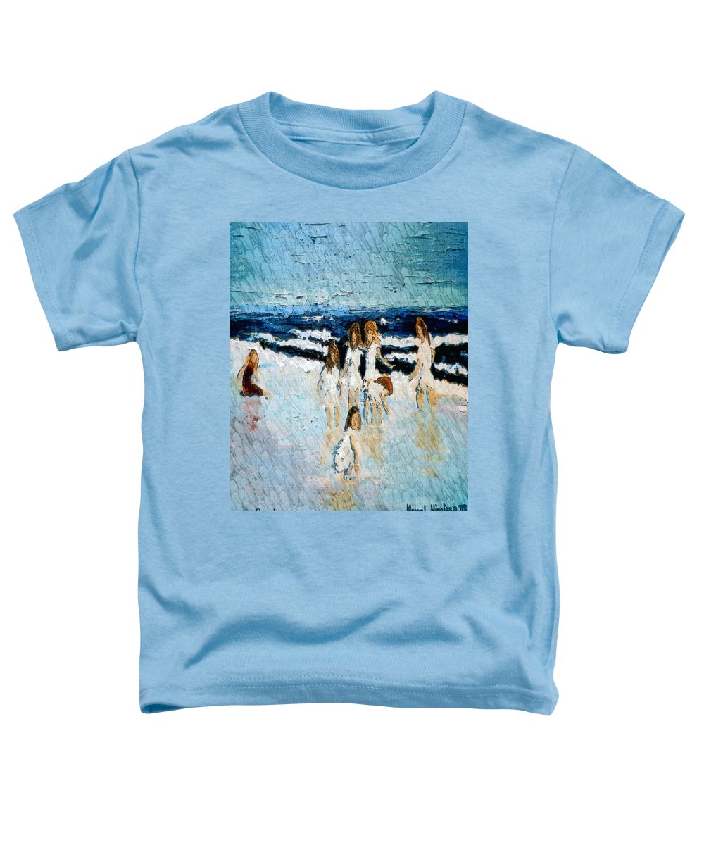 Family at the beach - Toddler T-Shirt